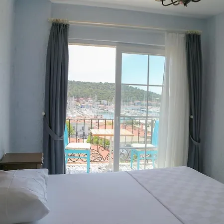 Veria Hotel 2*