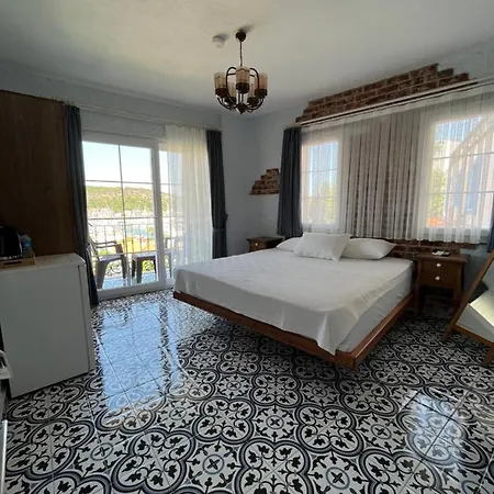 Veria Hotel 2*