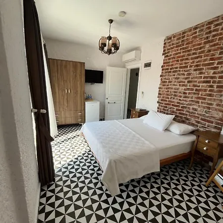 Veria Hotel 2*