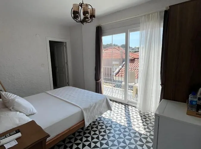 Отель Veria Кешме